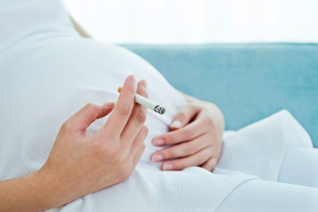 Sigara ve Alkol Tüketimi Hamileliğe Zarar Verir mi?