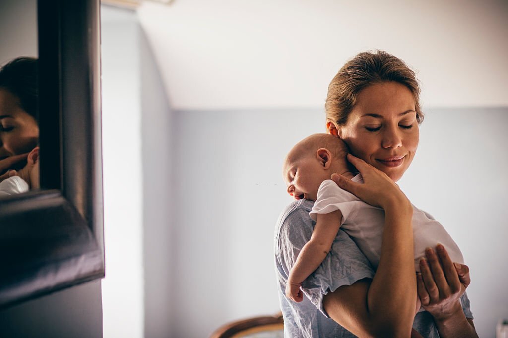Anne Bebek Bağlanması: Bebeğinizle Bağ Kurmak